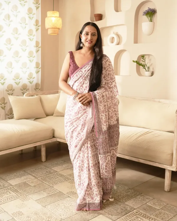 White_Wine_Cotton_Jaal_Hblock_Print_Mul_Saree_With_Tassels_For_Women
